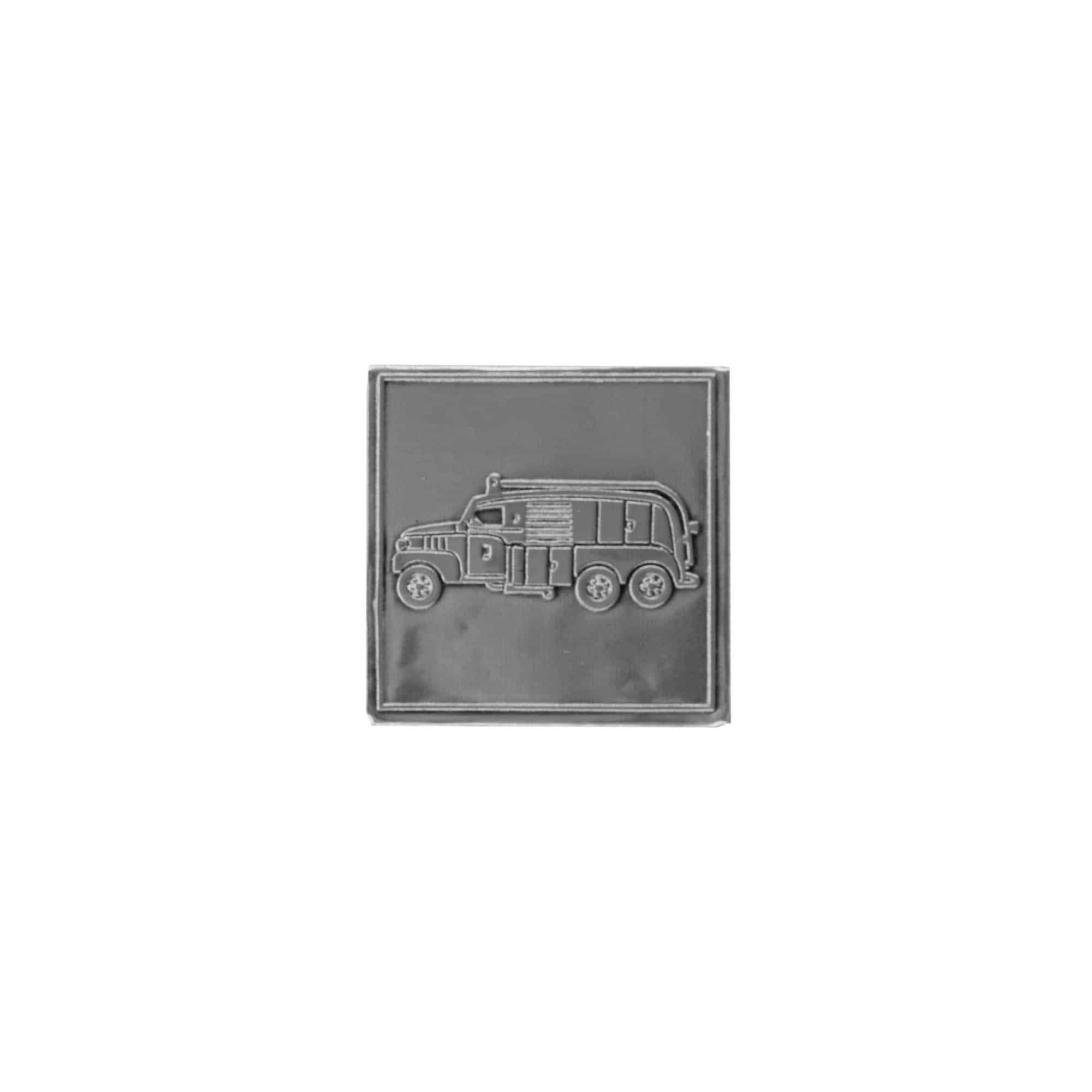 Limena etiketa 'Vatrogasno vozilo', kvadratna, metal, srebrna Limena etiketa 'Vatrogasno vozilo', kvadratna, metal, srebrna